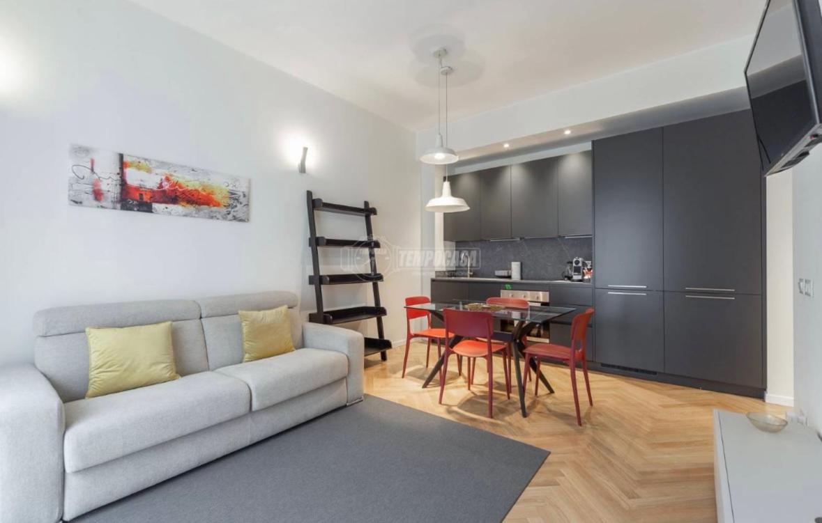 Milano: Incantevole Appartamento In Pieno Centro - Fancy Yellow Apartments Luaran gambar